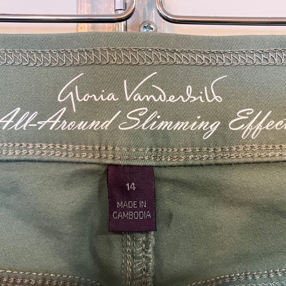 💲⬇️ Gloria Vanderbilt All-Around Slimming Effect Pull-0n Pants - Picture 4 of 6